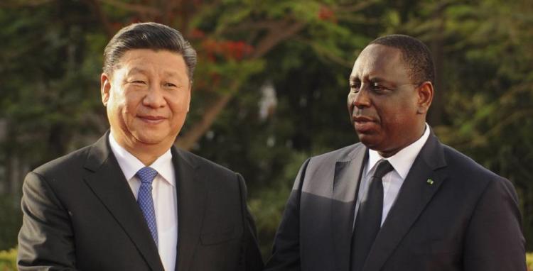   Chinese President Xi Jinping with his Senegalese counterpart, Macky Sall, in Dakar. EFE 