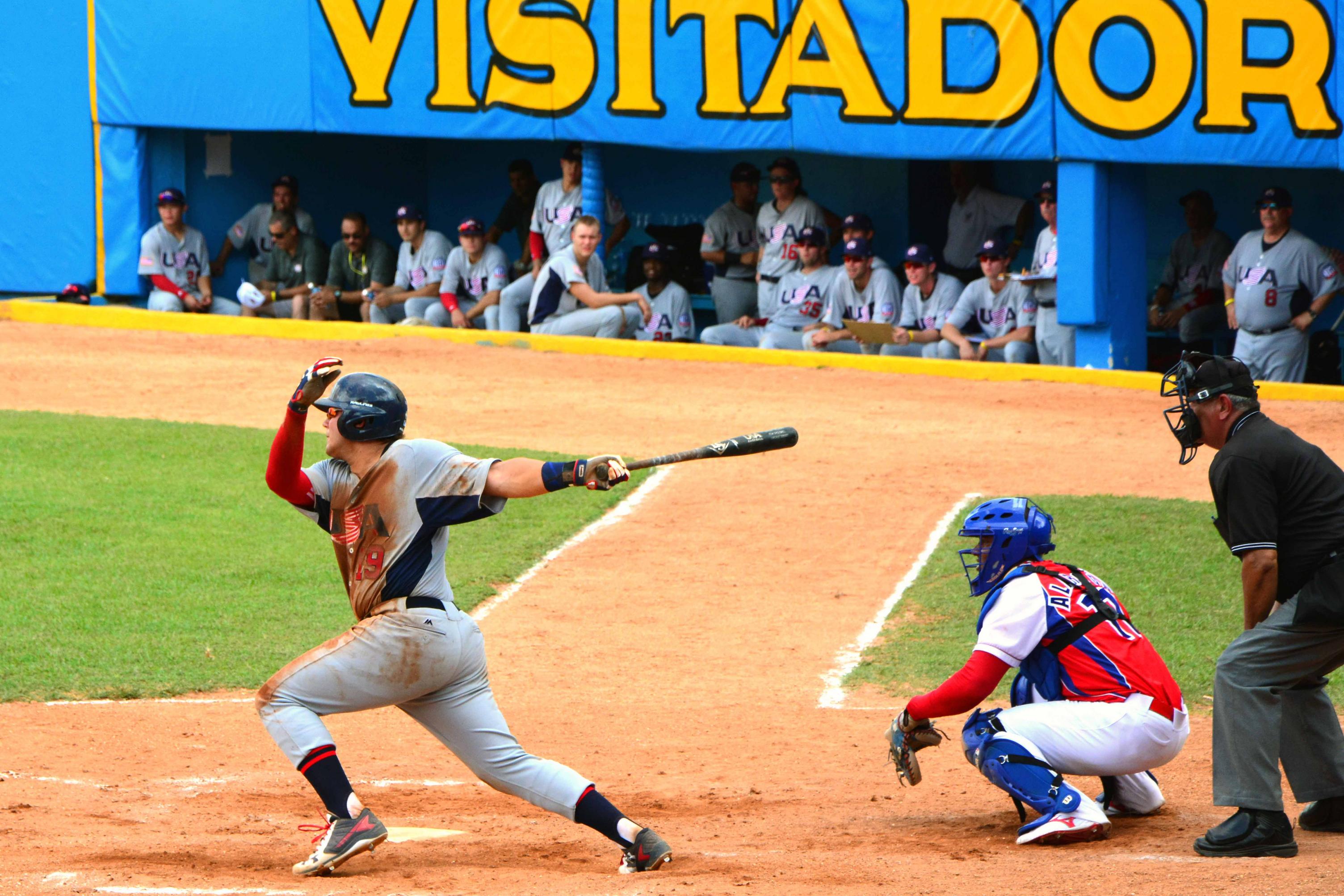   Moments of the first match of the bilateral baseball cap between Cuba and the United States in 2016. PHOTO: Osvaldo Gutiérrez Gómez 