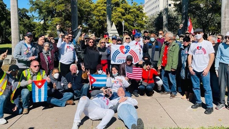 Por El Fin Del Bloqueo De EE UU A Cuba Caravana En Miami Trabajadores