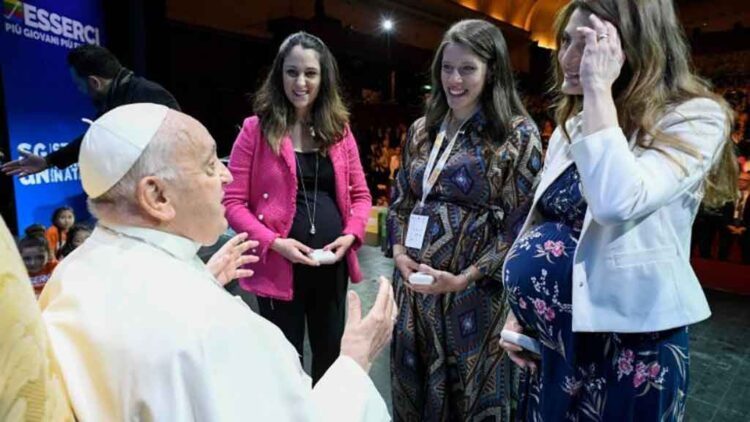 Papa Francisco Aboga Por Pol Ticas Eficaces A Favor De Las Familias