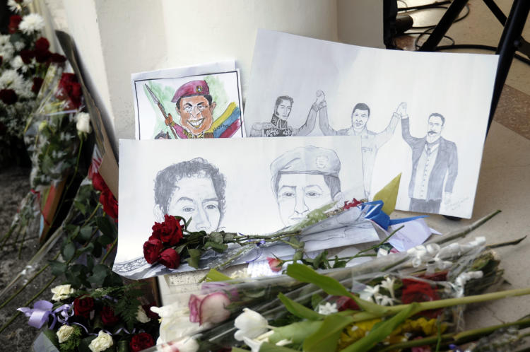 El pueblo cubano rinde tributo a Chávez. Foto: René Pérez Massola