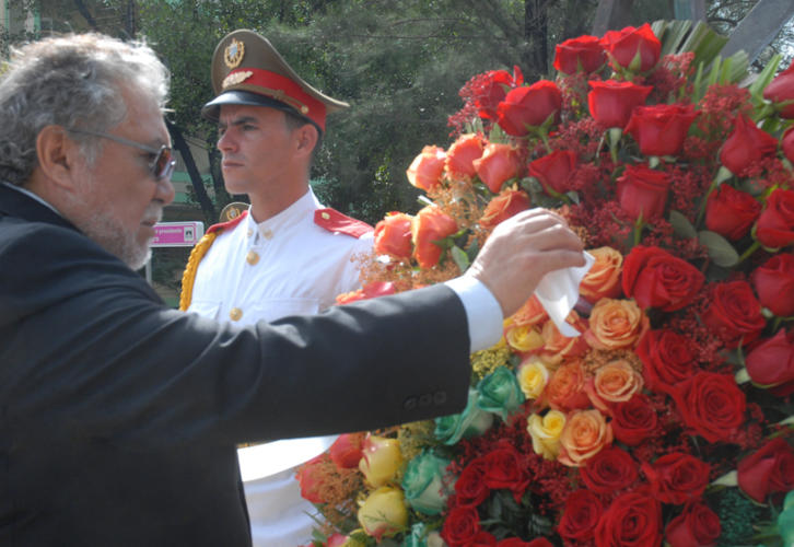 Acto de recordación al Grito de Libertad en América Latina, y colocación de ofrenda floral al prócer de la independencia del Ecuador, Eloy Alfaro, en la Avenida de los Presidentes, en el municipio de Plaza de la Revolución, en el que participaron Elio Gómez, vicepresidente del Instituto Cubano de Amistad con los Pueblos ICAP Y Jorge Rodríguez Hernández, embajador de Ecuador en Cuba.