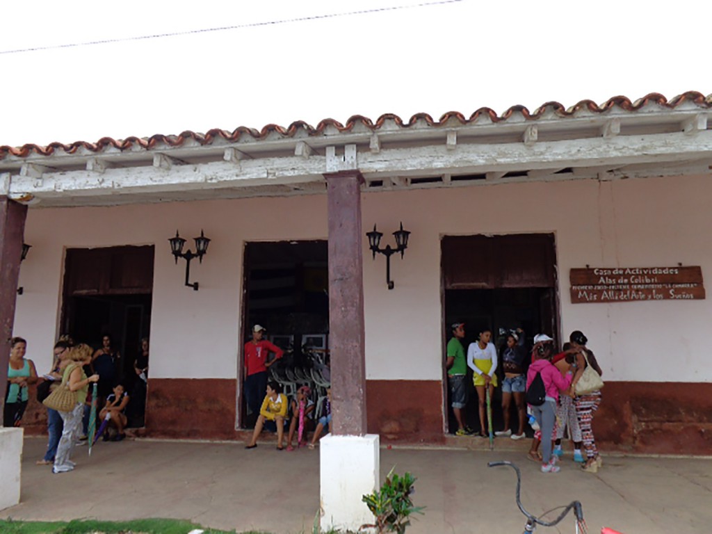 Mediante Cieri, en La Camorra recibieron un financiamiento que les permitió reparar la cubierta de la casa de actividades. 