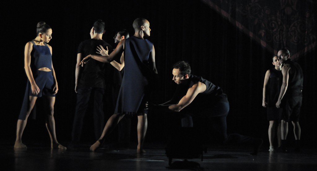 El beso, creación de Gustavo Ramírez Sansano para el Ballet Hispánico de Nueva York. Foto: Yuris Nórido