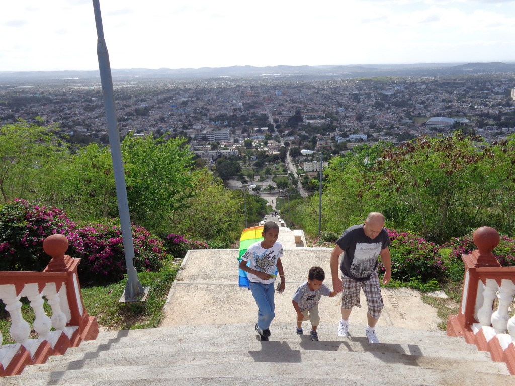 La Loma de la Cruz is Cuban s Guardian in Holguin Trabajadores