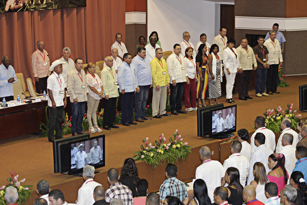 El nuevo buró nacional está integrado por 15 miembros; ocho fueron ratificados, entre ellos, Rafael Santiesteban como presidente.