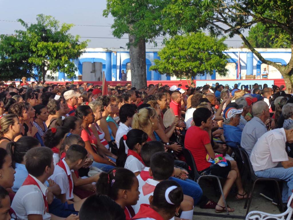Los habitantes de Viñales celebraron el acto provincial por el 26 de Julio en Pinar del Río. Foto: Del autor