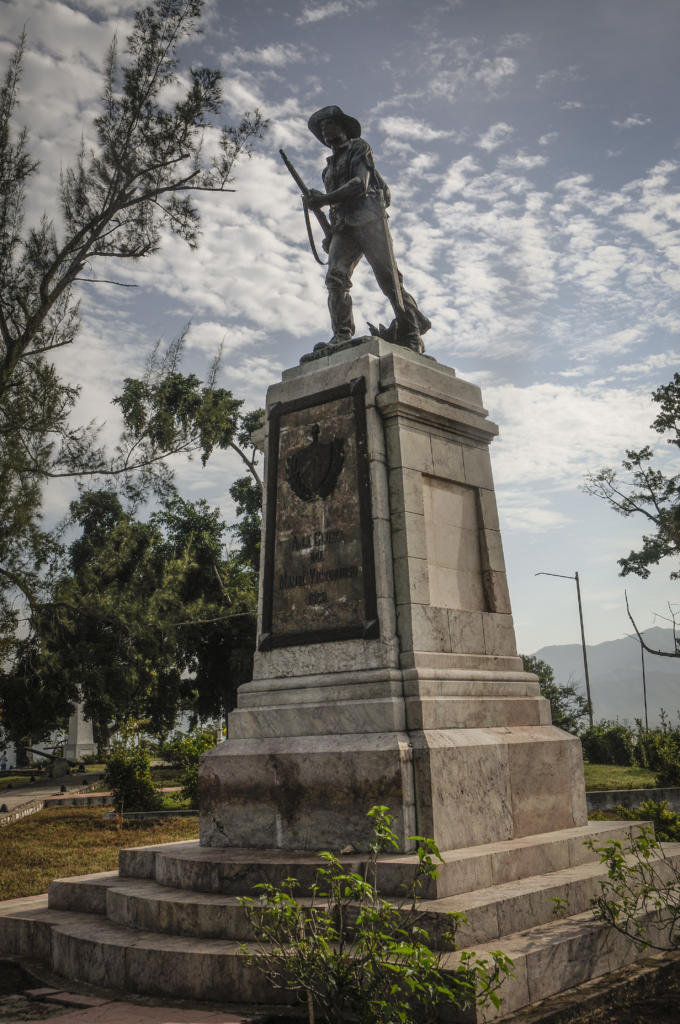 Monumento al Mambí victorioso en la loma de San Juan.