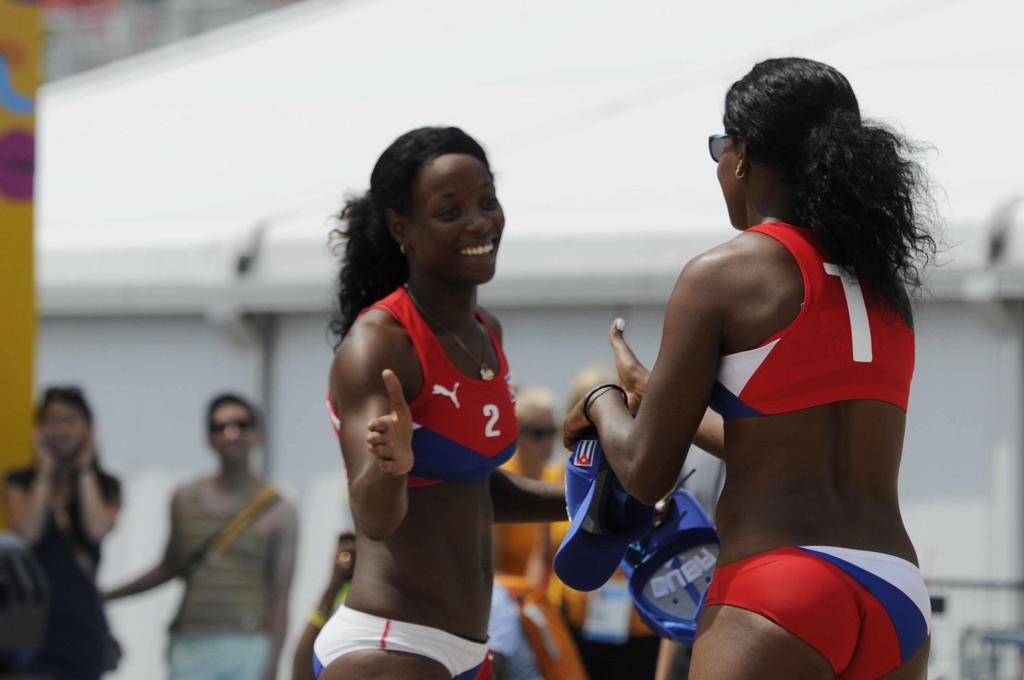 Las cubanas derrotaron en semifinales a Canadá. Foto: Roberto Morejón.