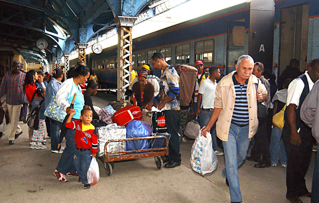 La opinión de los pasajeros es vital para denunciar violaciones o ilegalidades en el servicio ferroviario. Foto: José Raúl Rodríguez Robleda