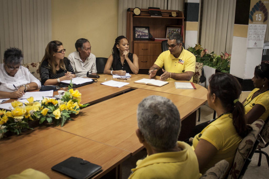 Directivos de la Empresa de Tabaco Torcido El Laguito en encuentro con los auditores. Foto: René Pérez Massola