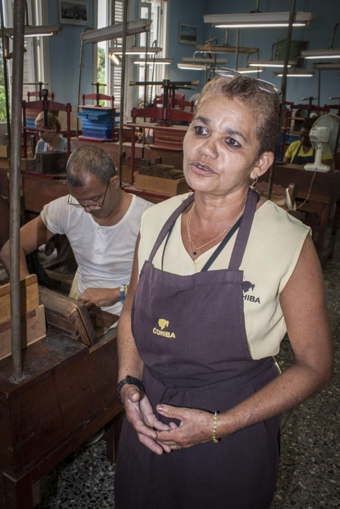 María González, secretaria del buró sindical, explicó que los trabajadores intercambiarán con los directivos los resultados de la inspección.  Foto: René Pérez Massola