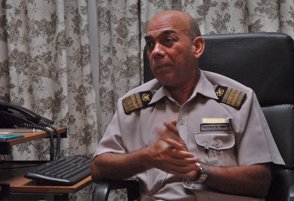 Capitán Luis Rodríguez Cosme, práctico mayor del puerto de La Habana. Foto: Agustín Borrego Torres.