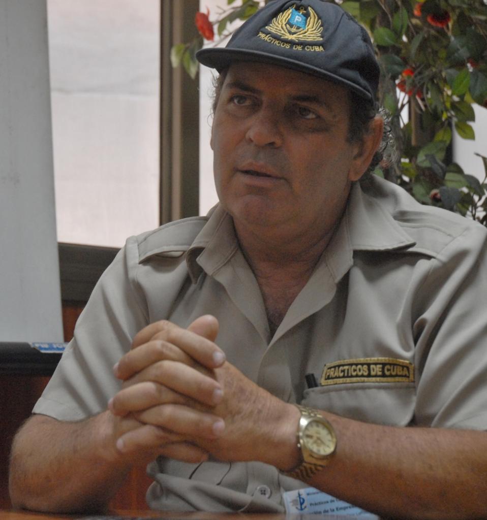 Primer oficial de la Marina Mercante, Gabriel Cruz Laffitte, director adjunto de la Empresa Prácticos de Cuba. Foto: Agustín Borrego Torres.
