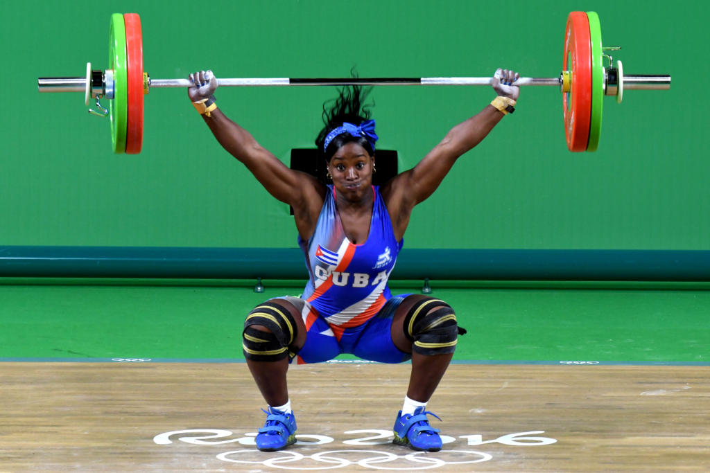 Marina Rodríguez, primera pesista cubana en competir en unos Juegos Olímpicos. Foto: Marcelino Vázquez