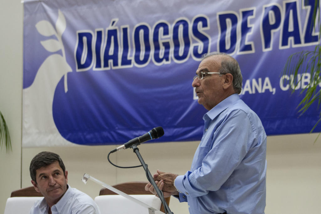 Humberto de la Calle, jefe negociador del Gobierno en La Habana expresó que este acuerdo acerca cada vez más a Colombia al fin del conflicto. Fotos: René Pérez Massola