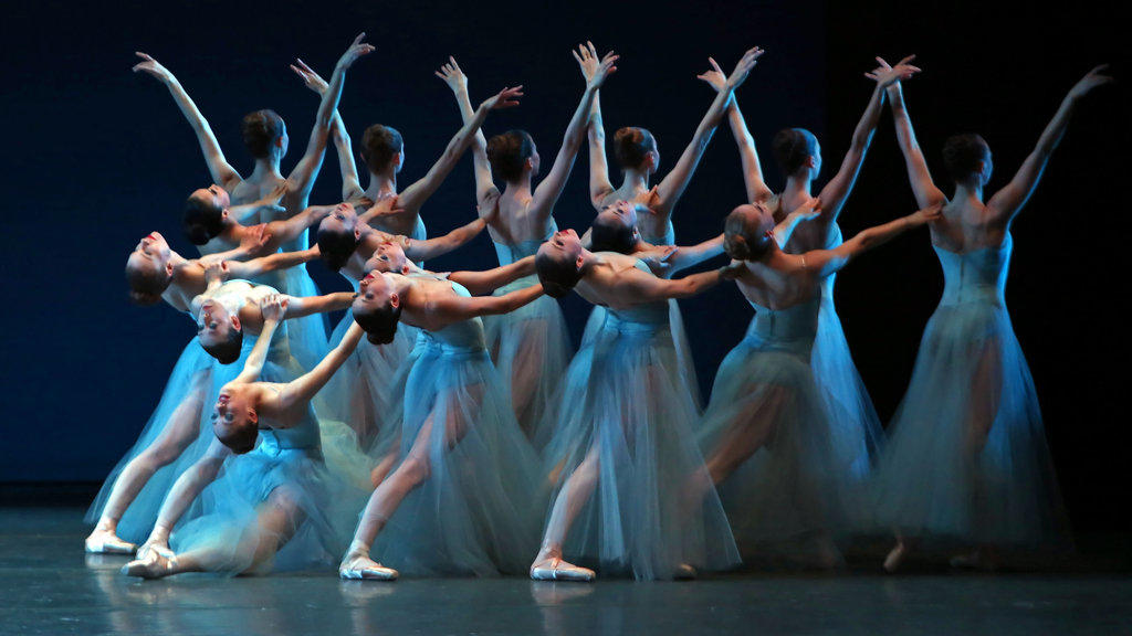 El coreógrafo estadounidense Justin Peck creó especialmente la agrupación Dance Americana para traer a Cuba un pedacito del New York City Ballet. Foto: Tomada de internet