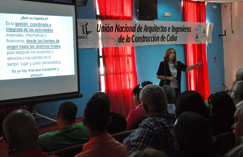 Marta Gómez Acosta,coordinadora ejecutiva del Laboratorio de Logística y Gestión de la producción, perteneciente a la Universidad Tecnológica José Antonio Echeverría (CUJAE). Foto: Agustín Borrego 