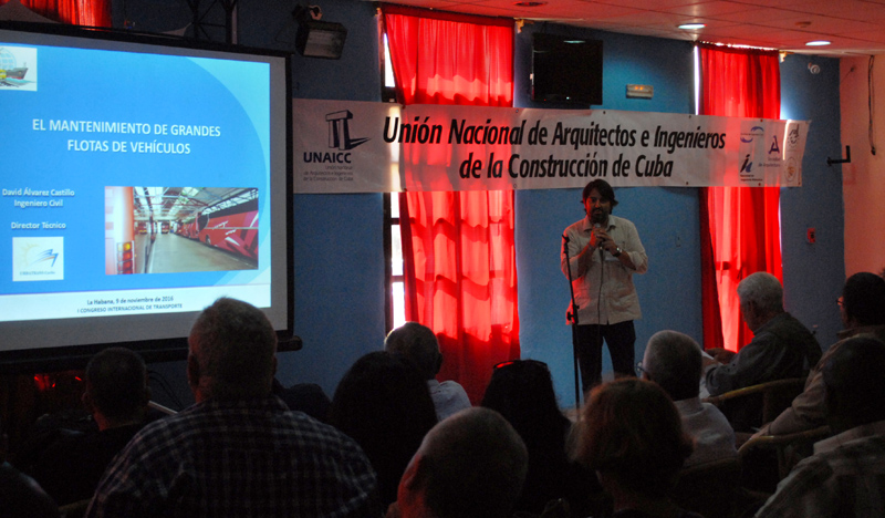 David Álvarez, ponente de Eal intervenir en el Primer Congreso Internacional de Transporte, que se desarrolla en La Habana. Foto: Agustín Borrego 