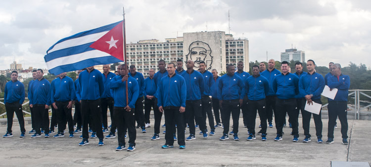 Acto de abanderamiento del equipo cubano de béisbol que asiste a la Serie del Caribe 2018. Foto: José Raúl Rodríguez Robleda