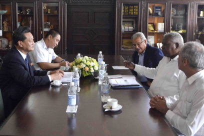 Recibe Lazo a embajadores de RPD de Corea, Namibia y Gambia