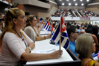 Delegados debaten informe central del XXI Congreso de la CTC