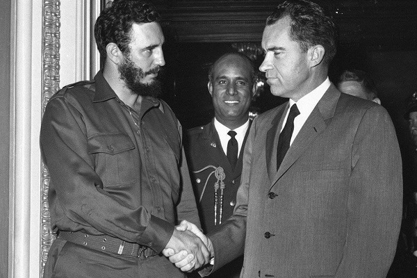 La visita de Fidel Castro, quien ya desempeñaba el cargo de Primer Ministro, a los Estados Unidos en el mes de abril, que se extendería a otros países como Canadá, Brasil, Argentina y Uruguay, mostró la simpatía que despertaba el líder cubano en el continente.
