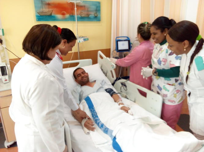 Un alto nivel de satisfacción refieren los pacientes que acuden al Hospital Cubano. Foto: Alberto Núñez Betancourt 