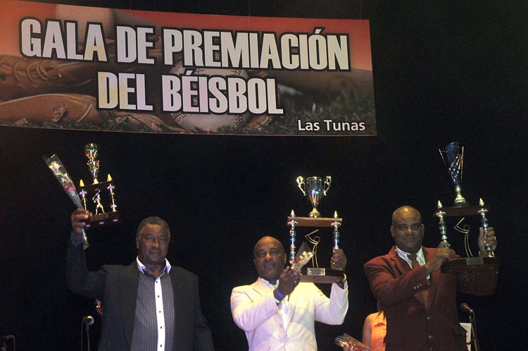 Los tres primeros lugares de la 58 Serie Nacional de Béisbol. Foto: José Raúl Rodríguez Robleda