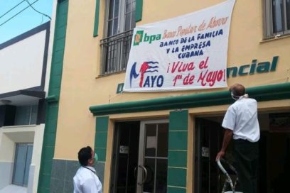 Holguín: pancartas, banderas y acciones (+Fotos)