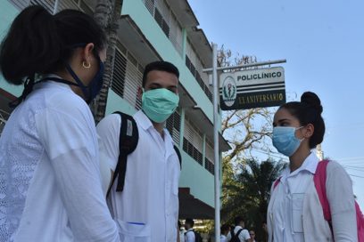 Realizan adecuaciones en estudios de Ciencias Médicas