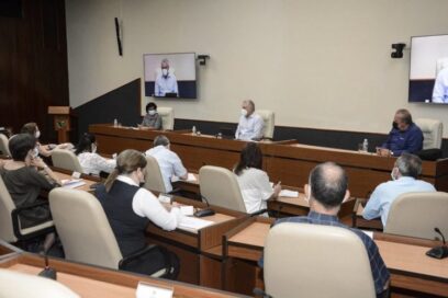 Se afianzan diálogos entre Gobierno y Ciencia; esta vez con el Ministerio de Comunicaciones