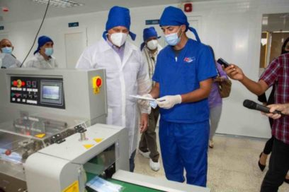 Visita Díaz-Canel Laboratorios AICA y Planta de Insumos Médicos del Centro de Neurociencias