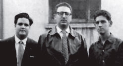 José Antonio, Fidel y René Anillo, en México. Foto: Archivo Granma