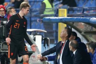 De Jong tiene molestias en el tobillo.
