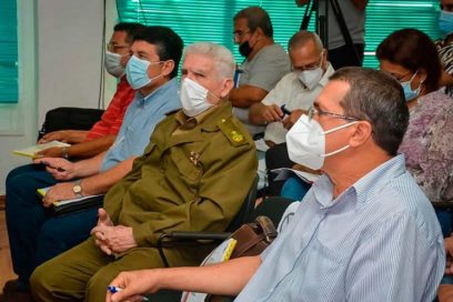 Chequea Ramiro Valdés producción de níquel en Moa, Holguín
