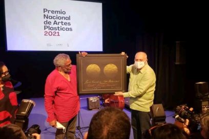 Alberto Lescay recibió el Premio Nacional de Artes Plásticas 2021