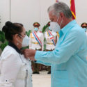 Elvira: lanza amable