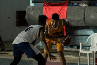 LSB: Capitalinos y Santiago esperan por sus acompañantes a los play offs