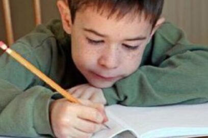 El regreso a escuelas del libro impreso y la escritura a mano: ¿un retroceso?