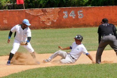 Pelota y azúcar, campeones y liga