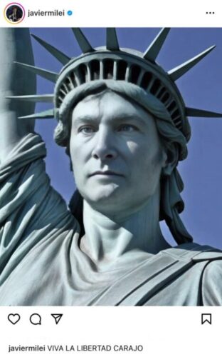 Lo de libertario ¿no será realmente por la Estatua de La Libertad?