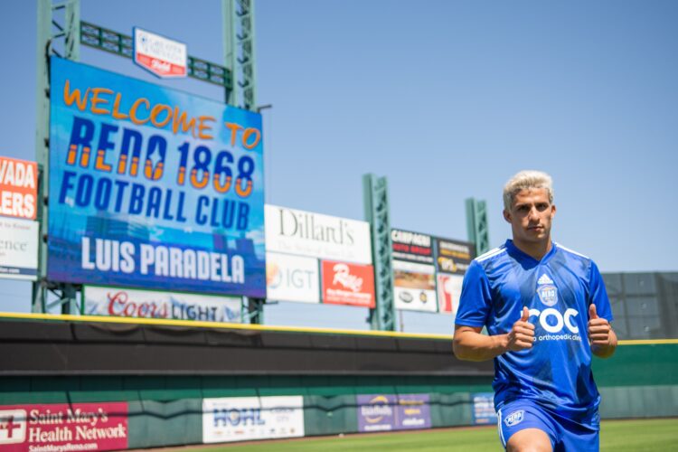 Luis Javier Paradela se convierte en 2019 en el primer deportista cubano que residiendo en la isla es contratado por una franquicia deportiva estadounidense. El matancero estuvo una temporada en el Reno para luego continuar su periplo en la Liga de Costa Rica.