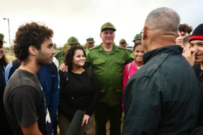 Asistió Presidente del Consejo de Defensa Nacional a ejercicios del Bastión Estudiantil Universitario