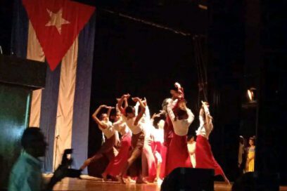 Saluda Sindicato de Cultura a Instructores de Arte en su día